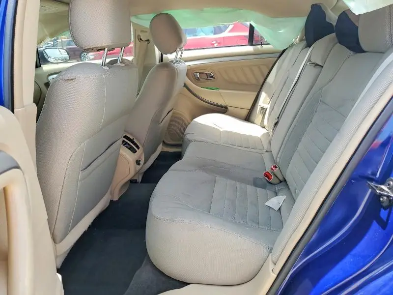 2015 FORD TAURUS SE  