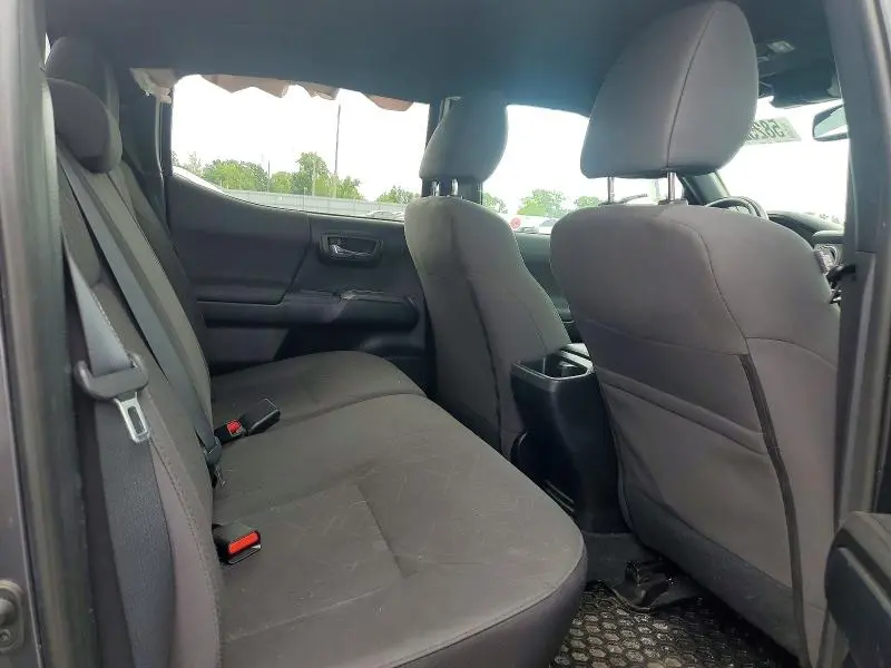 2017 TOYOTA TACOMA SR5 V6  