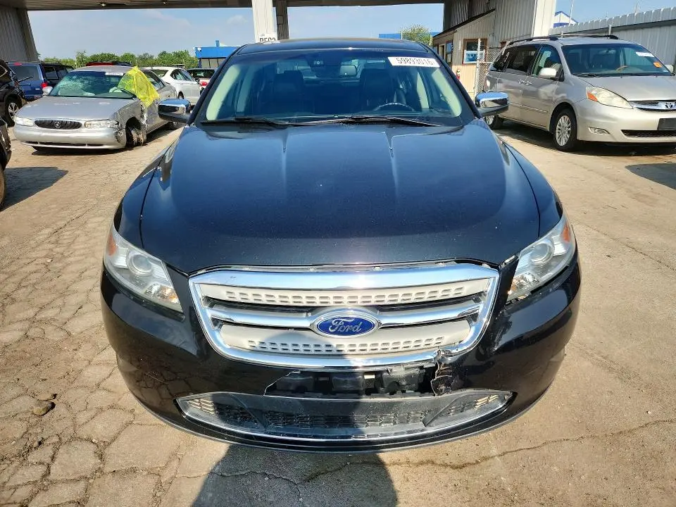 2011 FORD TAURUS LIMITED  