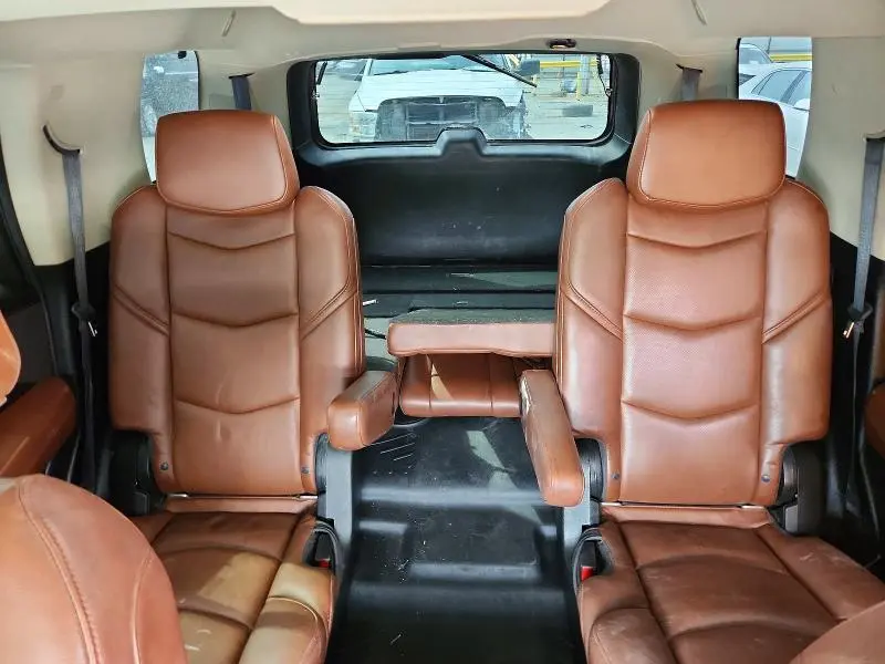 2018 CADILLAC ESCALADE LUXURY  