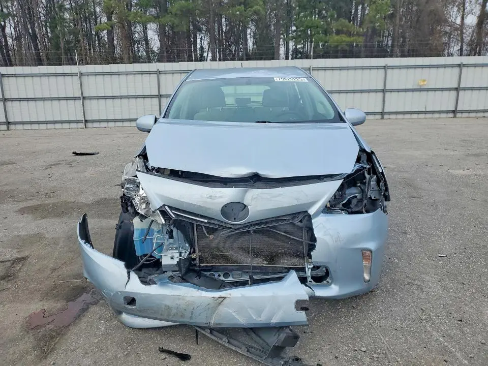 2013 TOYOTA PRIUS V THREE  