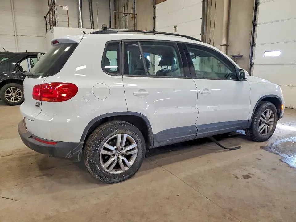 2016 VOLKSWAGEN TIGUAN S  