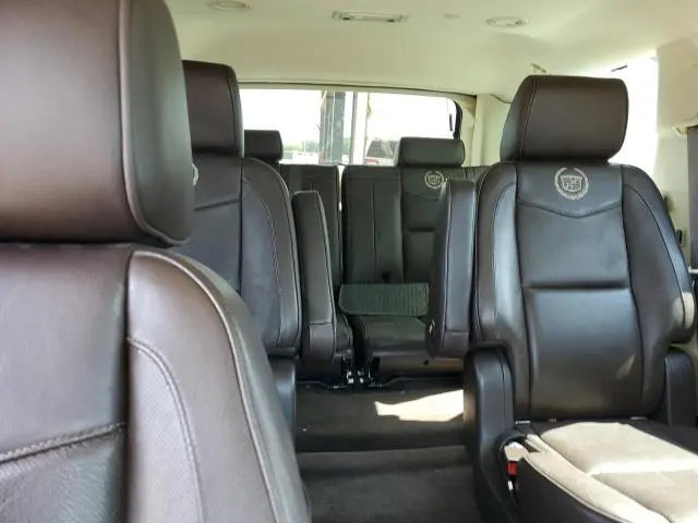 2011 CADILLAC ESCALADE PLATINUM  