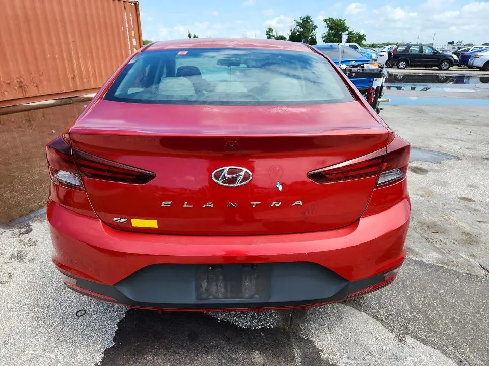 2019 HYUNDAI ELANTRA SE  