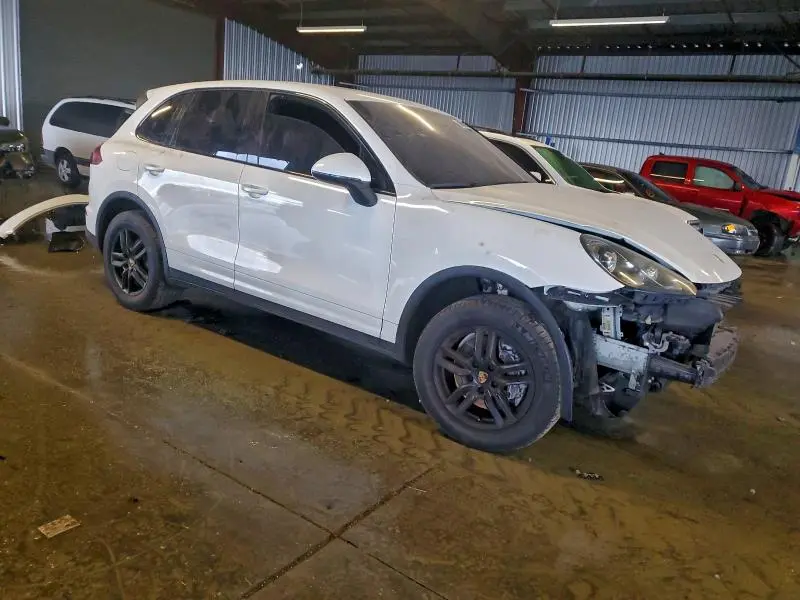 2016 PORSCHE CAYENNE   