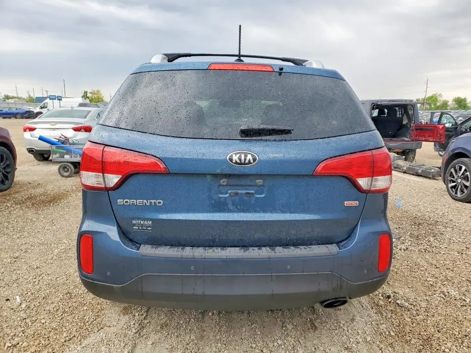 2015 KIA SORENTO LX  