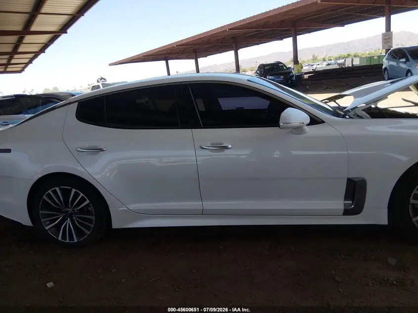 2019 KIA STINGER  