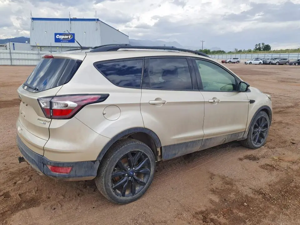 2017 FORD ESCAPE TITANIUM  