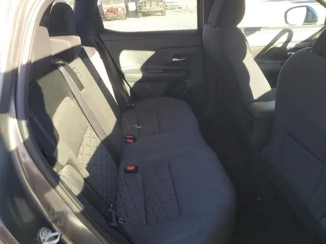 2025 NISSAN KICKS SV  