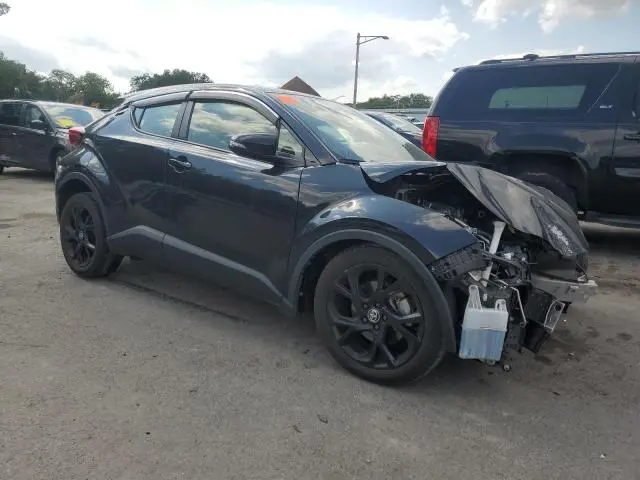 2022 TOYOTA C-HR XLE  