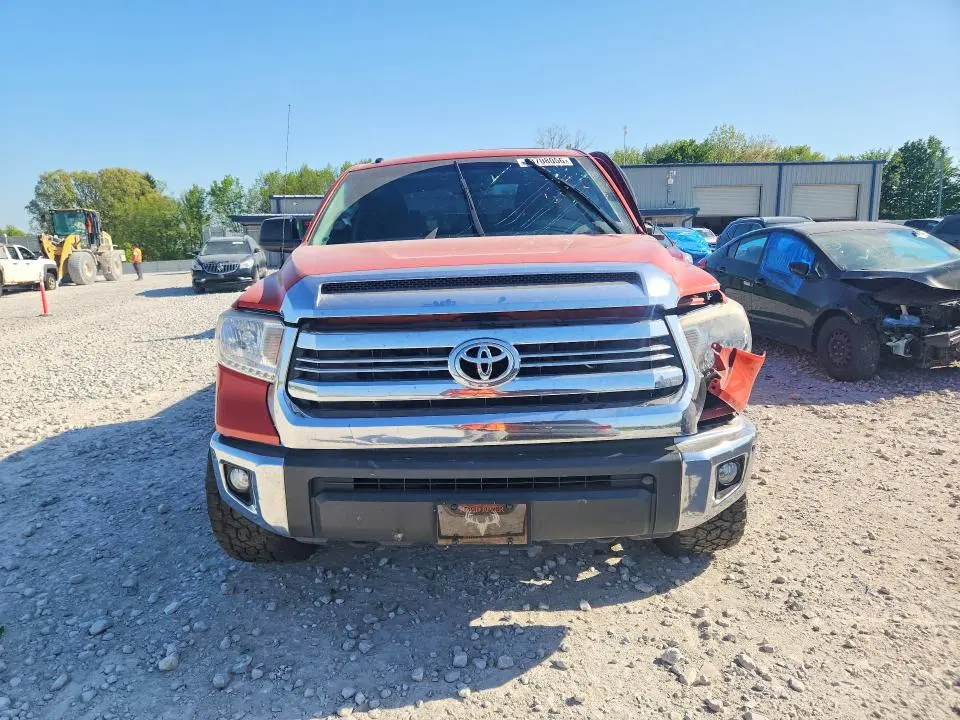 2017 TOYOTA TUNDRA SR5  