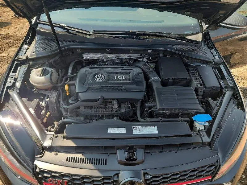 2017 VOLKSWAGEN GTI S/SE  