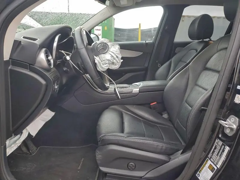 2020 MERCEDES-BENZ GLC 300 4MATIC  