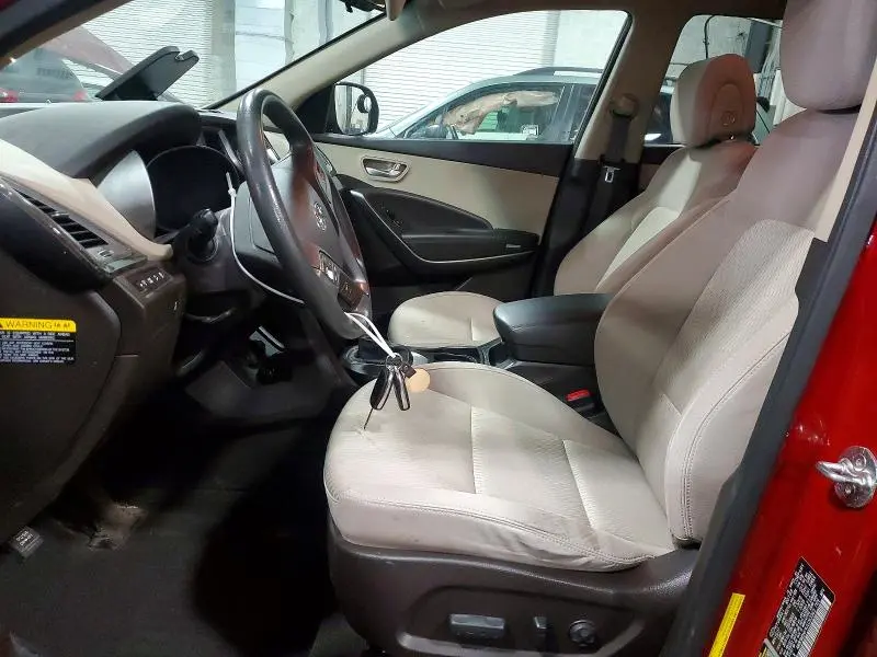 2018 HYUNDAI SANTA FE SE  