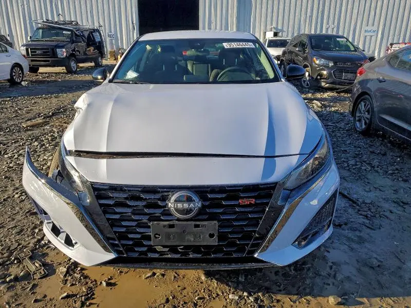 2025 NISSAN ALTIMA SR  