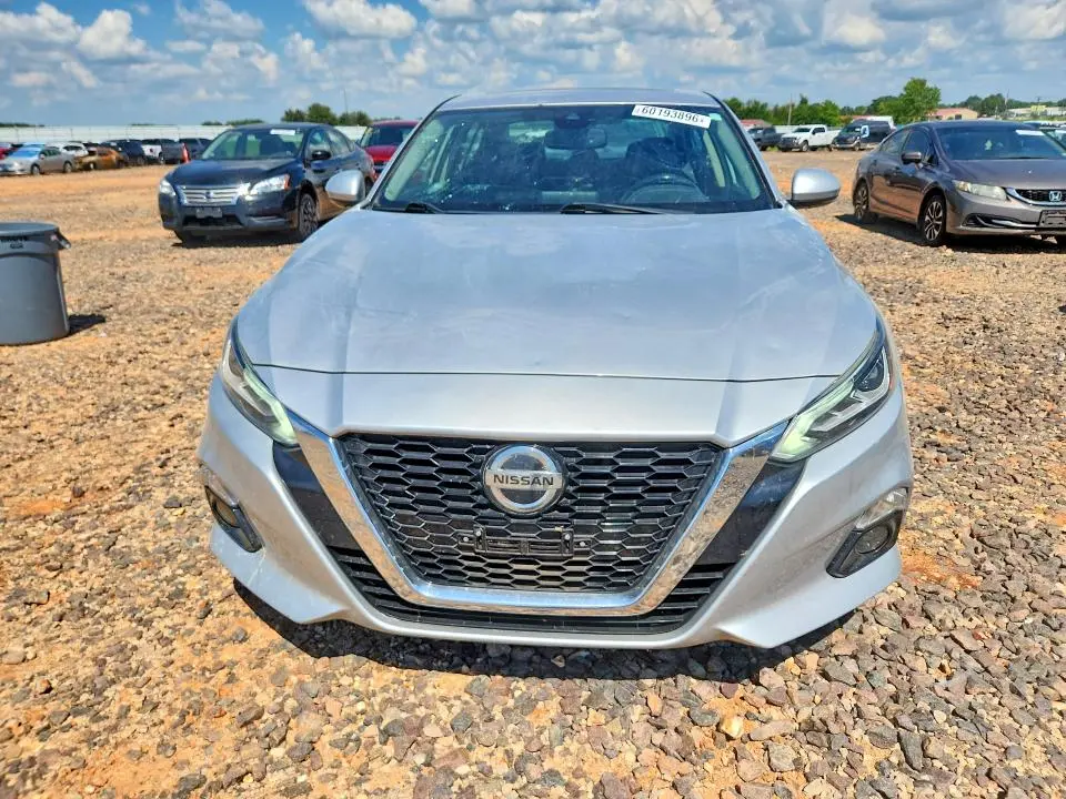 2019 NISSAN ALTIMA SL  