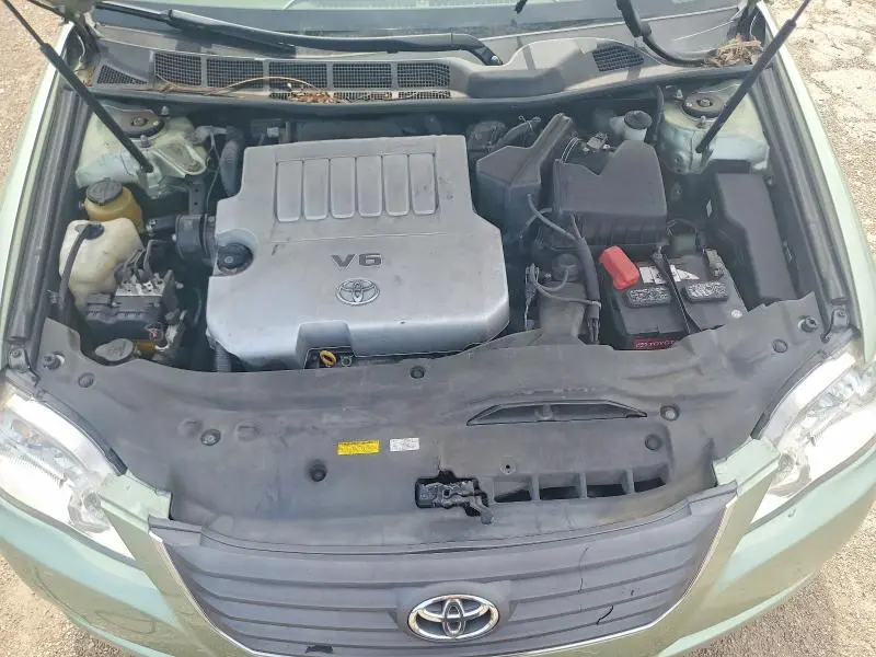 2010 TOYOTA AVALON XL  