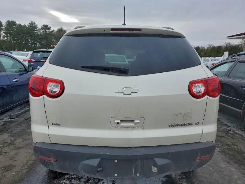 2011 CHEVROLET TRAVERSE LT  