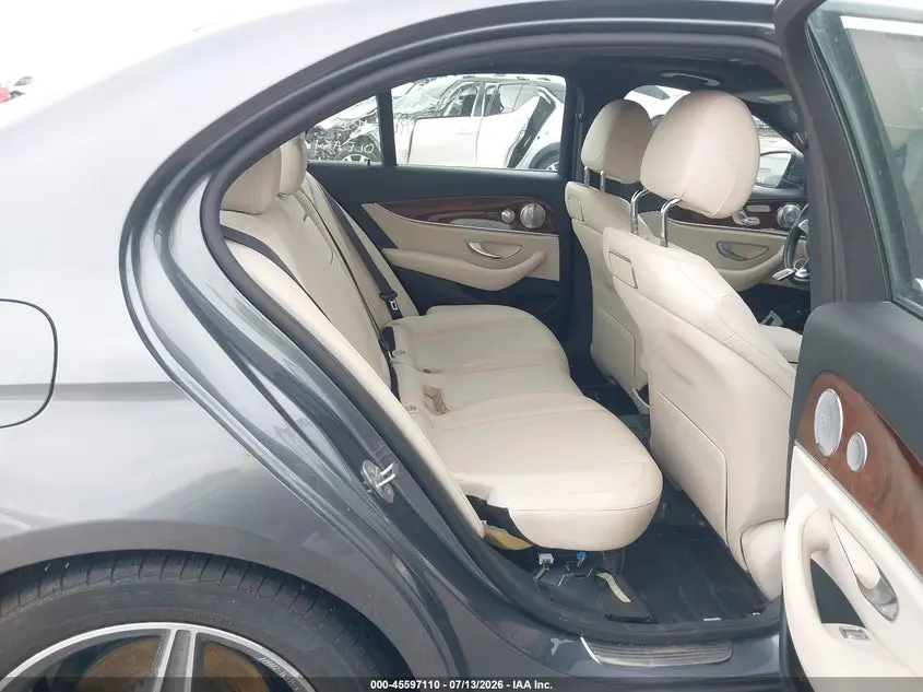 2018 MERCEDES-BENZ E 300  