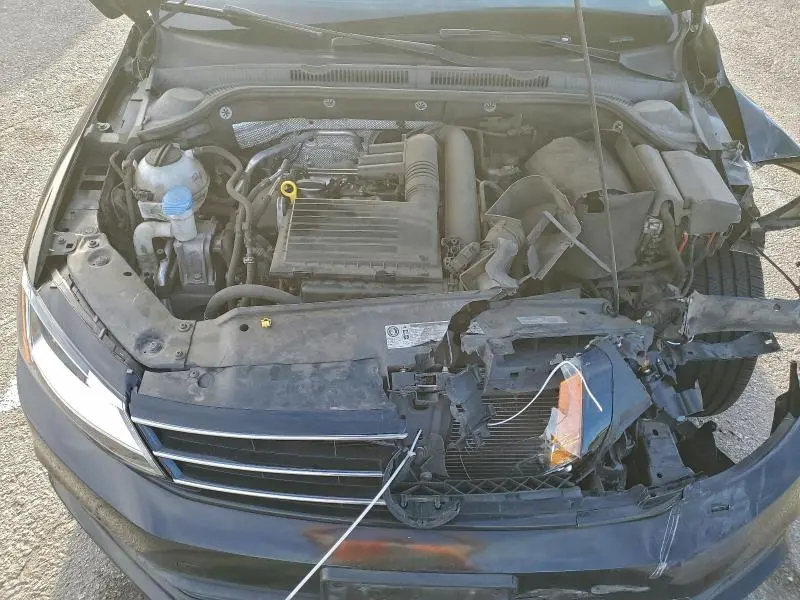 2017 VOLKSWAGEN JETTA SE  