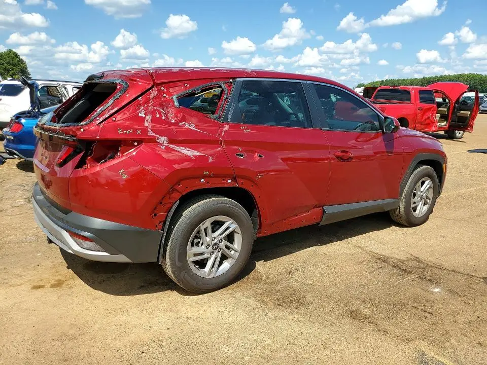 2025 HYUNDAI TUCSON SE  