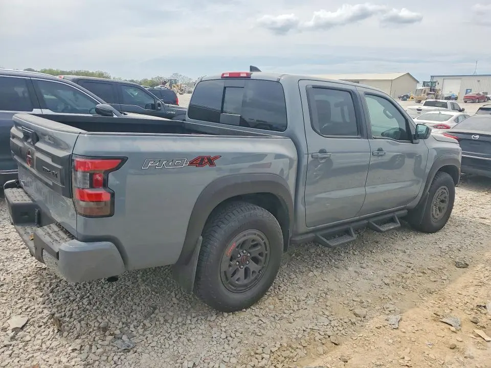 2025 NISSAN FRONTIER PRO-4X  