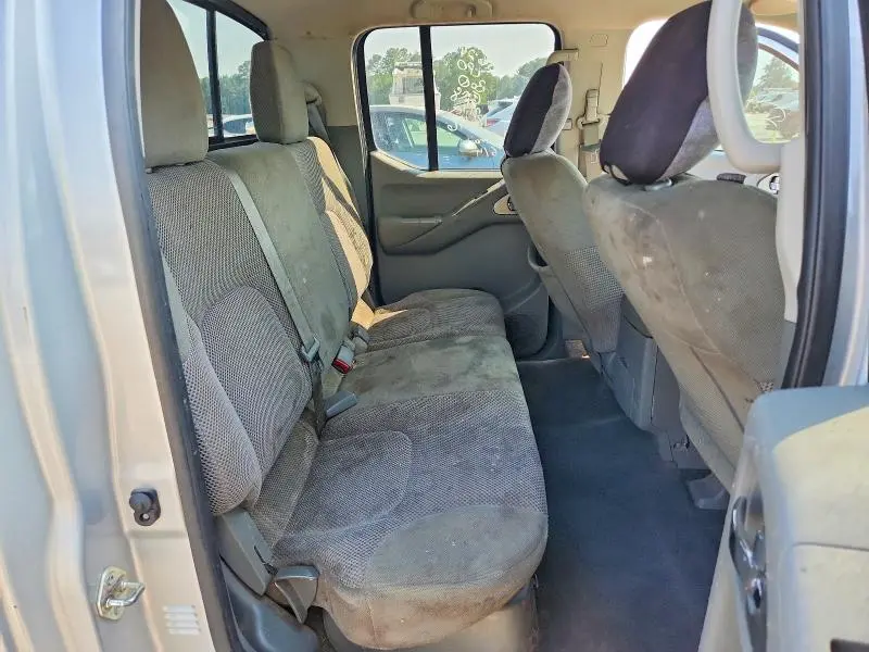 2020 NISSAN FRONTIER SV  