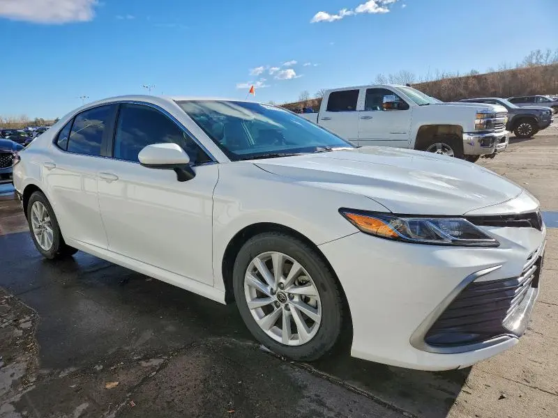 2022 TOYOTA CAMRY LE  
