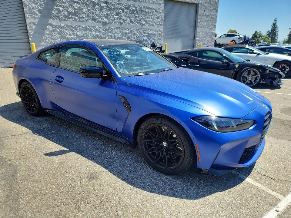2025 BMW M4 COMPETITION  