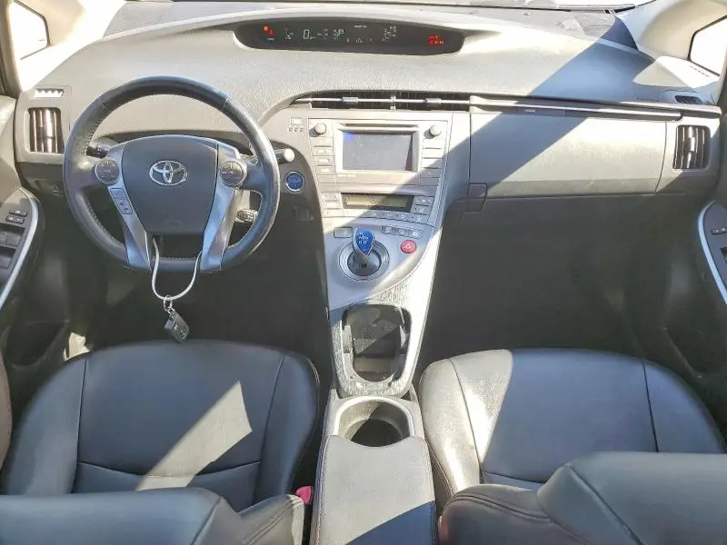 2013 TOYOTA PRIUS PERSONA SERIES SE  