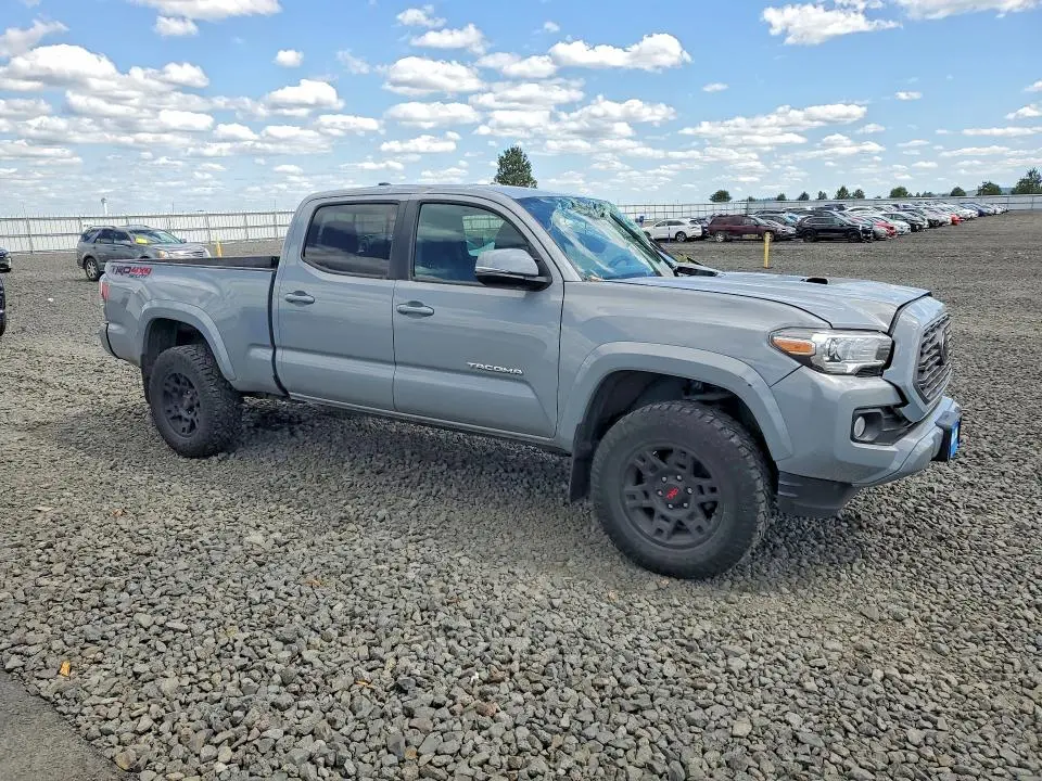 2021 TOYOTA TACOMA SR5 V6  
