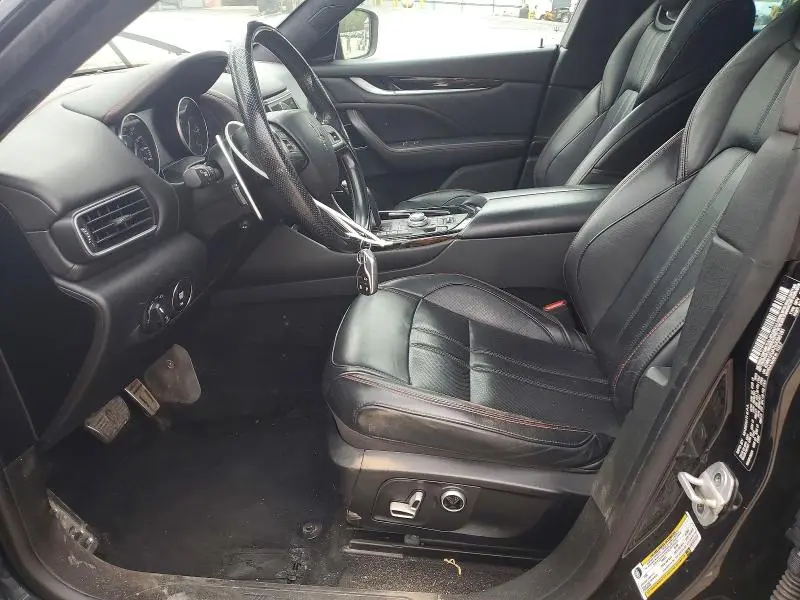 2022 MASERATI LEVANTE BASE  