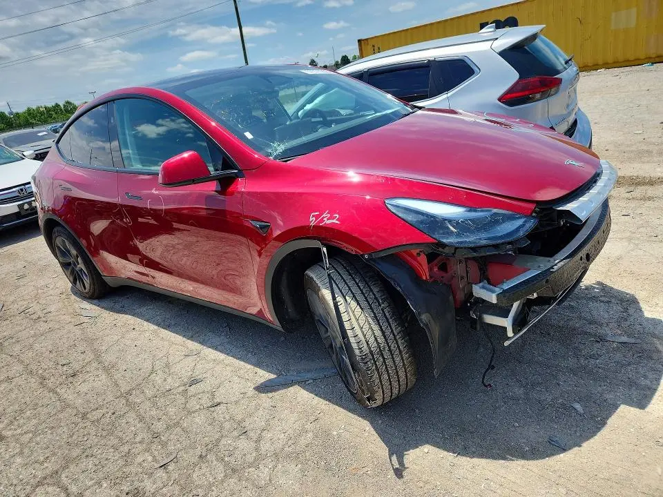 2024 TESLA MODEL Y   
