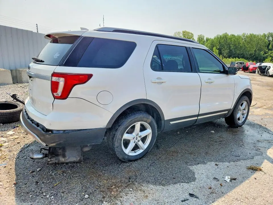 2017 FORD EXPLORER XLT  