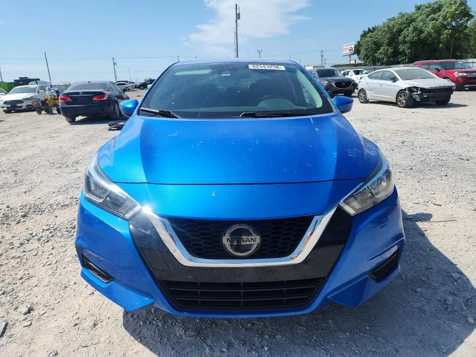 2020 NISSAN VERSA SV  