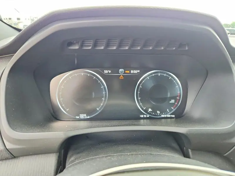 2020 VOLVO XC90 T6 MOMENTUM  