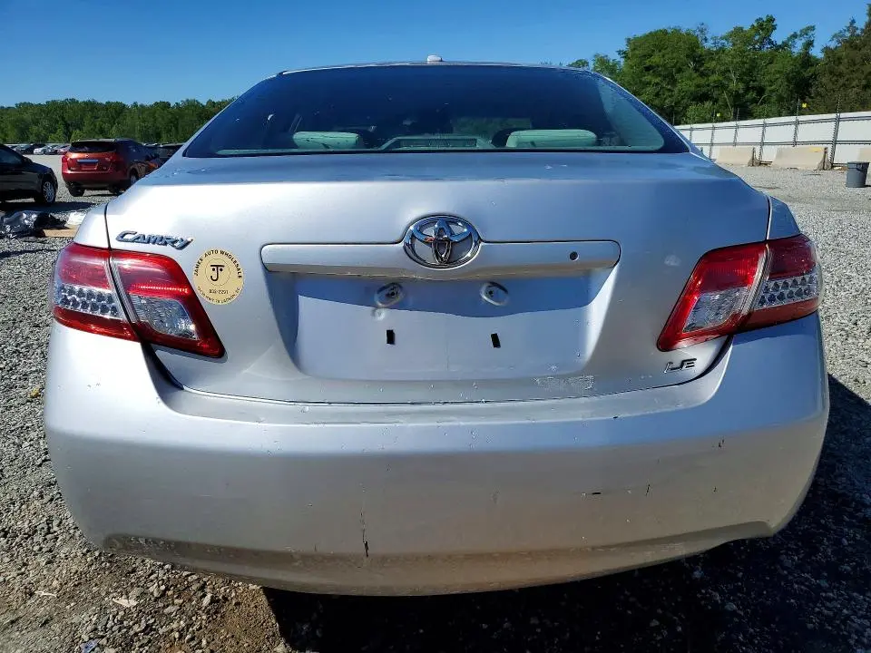 2011 TOYOTA CAMRY LE  