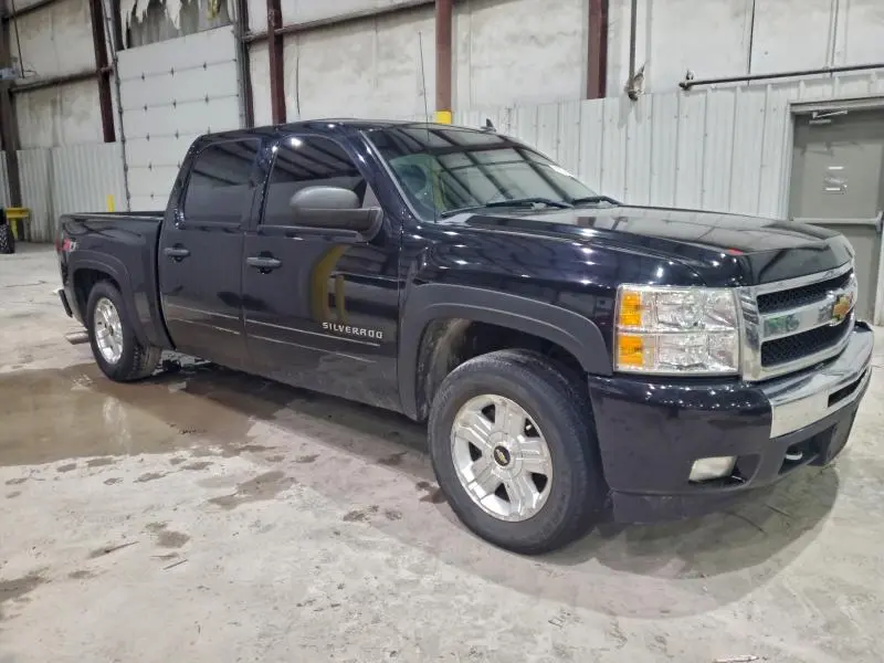 2011 CHEVROLET SILVERADO K1500 LT  