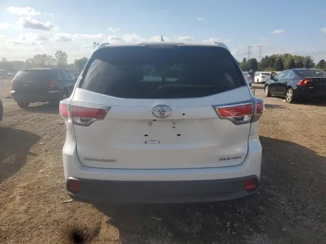 2016 TOYOTA HIGHLANDER XLE  