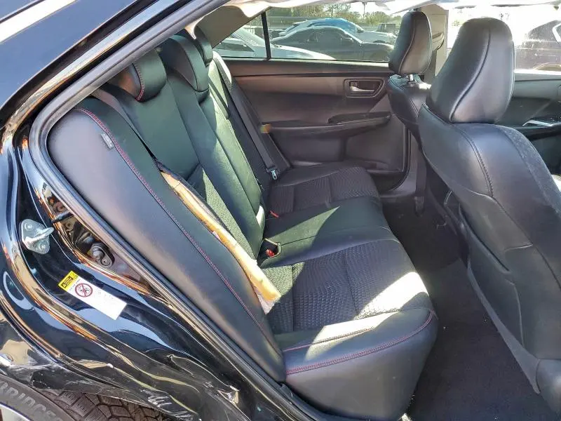 2015 TOYOTA CAMRY LE  