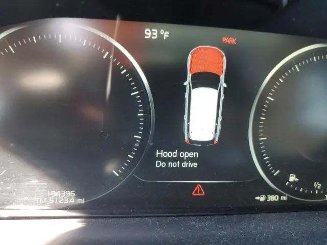 2016 VOLVO XC90 T6  