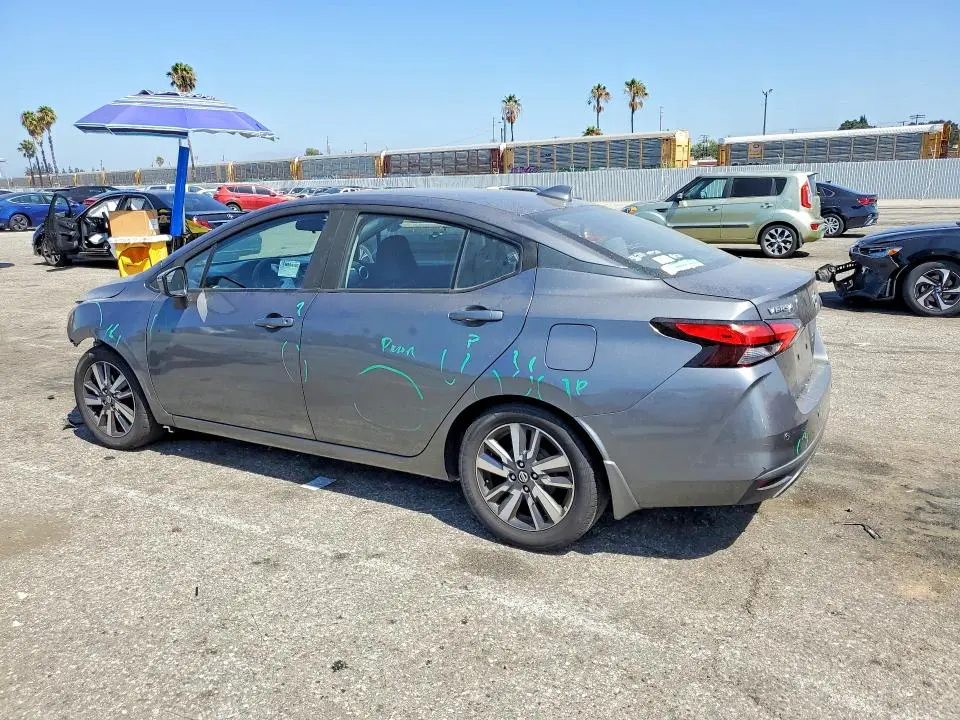 2020 NISSAN VERSA SV  
