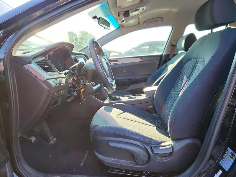 2019 HYUNDAI SONATA SE  
