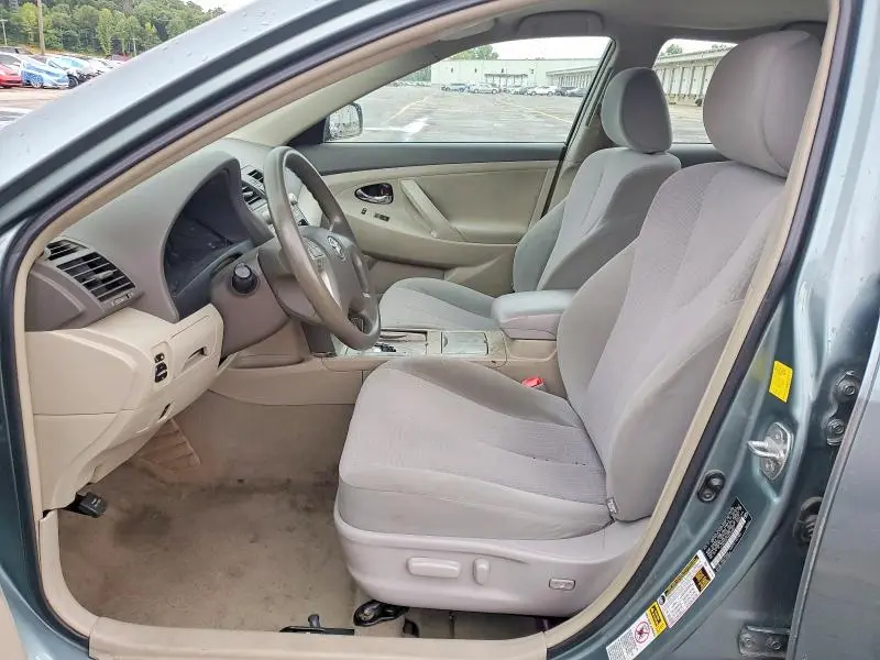 2011 TOYOTA CAMRY LE  