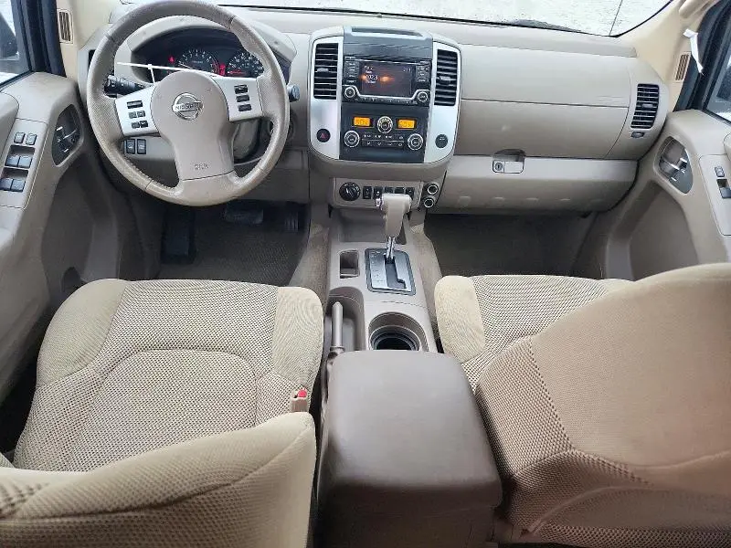 2016 NISSAN FRONTIER SV  