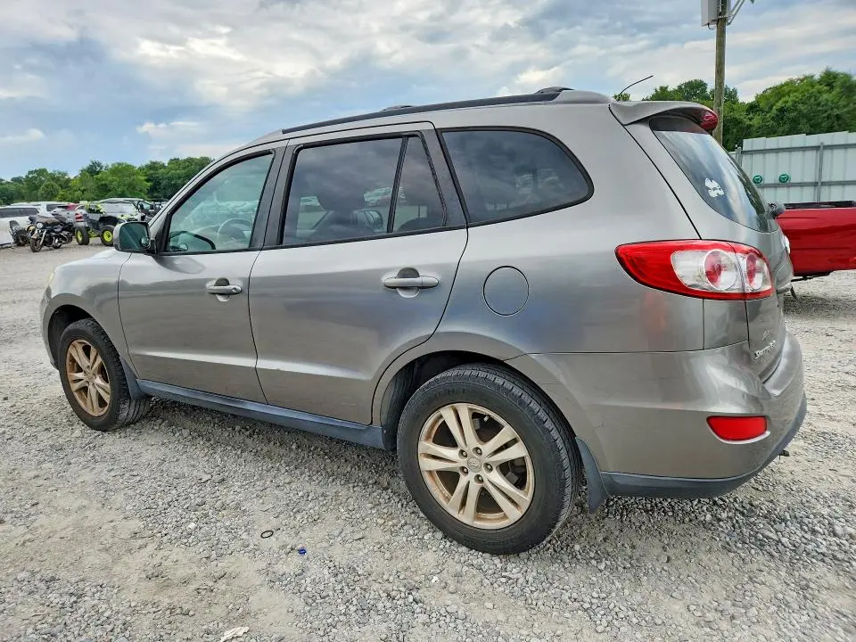 2012 HYUNDAI SANTA FE SE  