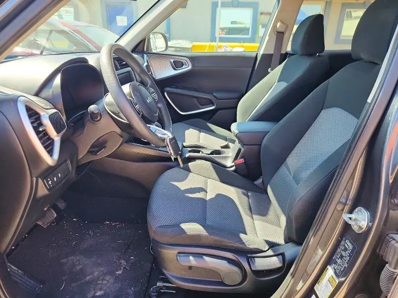 2024 KIA SOUL LX  
