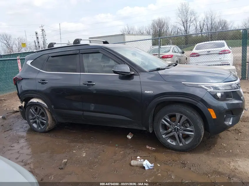 2021 KIA SELTOS S