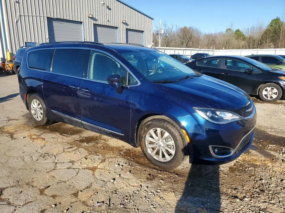 2017 CHRYSLER PACIFICA TOURING L  
