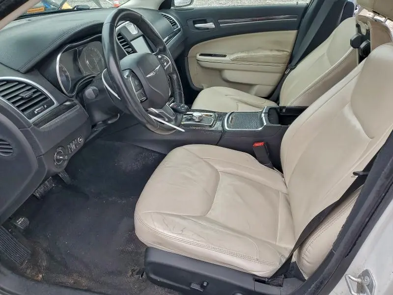 2016 CHRYSLER 300 LIMITED  